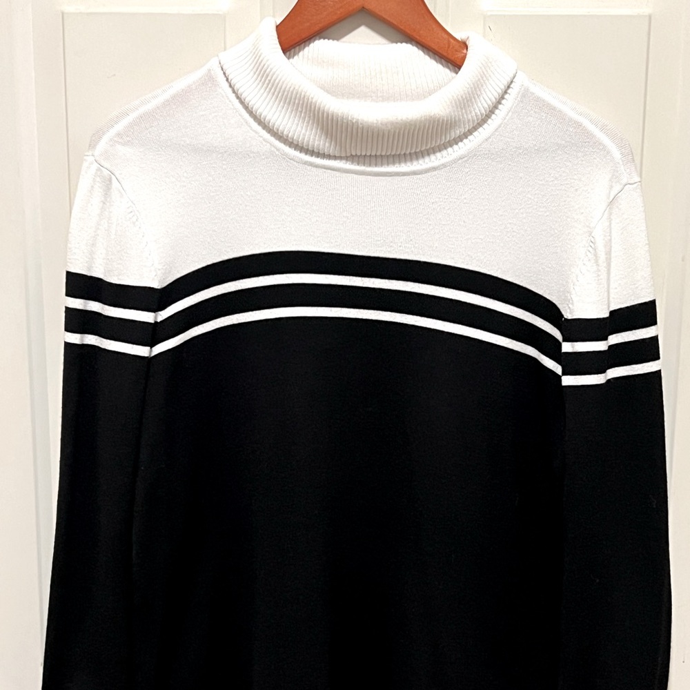 Calvin Klein Black and White Women’s Turtleneck